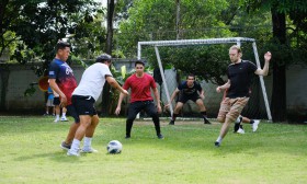 การแข่งขันฟุตบอลและชักเย่อกระชับมิตร กีฬาสานพลัง (16-17 พ.ย. ... Image 6