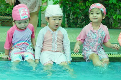 รวมภาพกิจกรรมว่ายน้ำ บ้านเด็กเล็ก (3, 10 เม.ย. 67) FLEXI_IMAGE 1