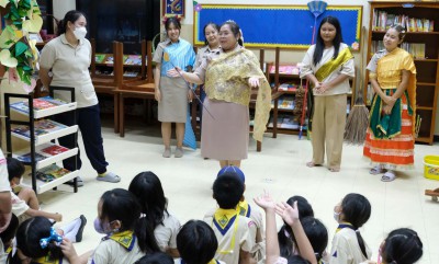 &quot;ซินเดอเรลล่า&quot; เรียนรู้การทำความสะอาด โดยคุณครู ป.2 (3 ... Image 1