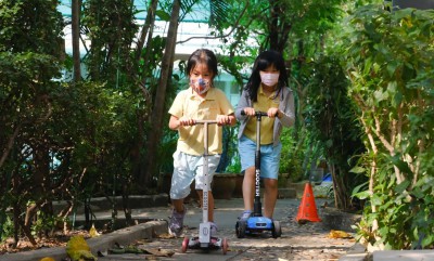 อนุบาล 3 แสดงบทบาทสมมติ ปฏิบัติตามป้ายและไฟจราจร (จ. 27 ม.ค. ... FLEXI_IMAGE 1