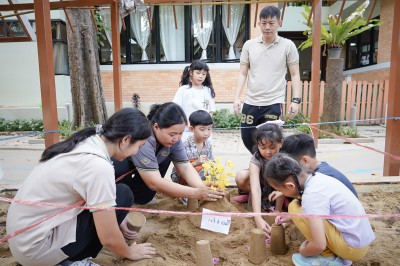 กิจกรรมสงกรานต์ &quot;ก่อเจดีย์ทราย&quot; (๑๐ เมษายน ๒๕๖๘) FLEXI_IMAGE 1
