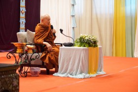 ภาพกิจกรรมธรรมบรรยาย &quot;เรียนเพราะรัก&quot; (จ. ๙ มิ.ย.๖๘) FLEXI_IMAGE 7