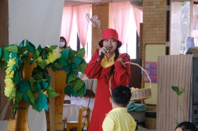 นิทานวันจันทร์ เรื่องหนูน้อยหมวกแดง (จ. ๑๖ มิ.ย.๖๘) Image 5