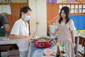 ป.๖ เรียนรู้เรื่องสารอาหารผ่านกิจกรรม&quot;เมนูช่วยชีวิต&quot; (๒๓ มิ. ... Image 7