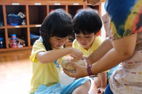 น้องอนุบาล แช่เมล็ดข้าว (จ. ๒๓ มิ.ย.๖๘) Image 5