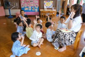 กิจกรรมห้องสมุดอนุบาล ๑ กุ๊กไก่ด้วยมือของฉัน Image 3