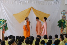 น้องอนุบาลชมละครและมอบของที่ระลึกให้พี่ ป.๖ (จ. ๗ ก.ค.๖๘) Image 5