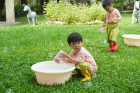 กิจกรรม &quot;เล่นสนุกกับน้ำ&quot; บ้านเด็กเล็ก (พฤ. ๑๗ ก.ค. ๖๘) Image 2