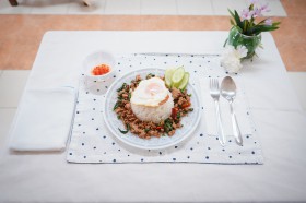 ป.๕ กิจกรรม &quot;สร้างสรรค์เมนูอาหารและจัดโต๊ะอาหาร&quot; (๑๗ ก.ค.๖๘) Image 6