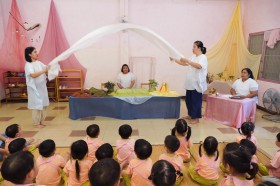 นิทานหุ่นเชือก เรื่อง เข้าพรรษา (บ้านเด็กเล็ก) - ศ. ๑๘ ก.ค.  ... Image 3
