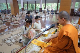 ป.๓ แสดงตนเป็นพุทธมามกะ ณ วัดทองเนียม (๑๖ ก.ค.๖๘) Image 3
