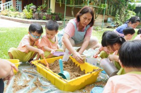 กิจกรรม &quot;เล่นสนุกกับทราย&quot; บ้านเด็กเล็ก (พฤ. ๒๔ ก.ค. ๖๘) FLEXI_IMAGE 4