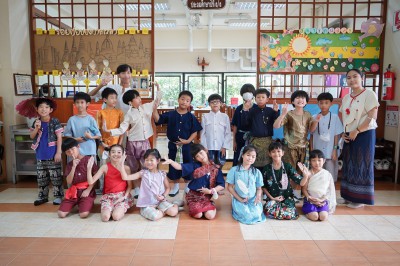 ป.๓ บูรณาการนำเสนอการแต่งกาย ๔ ภาค (๑๗ ก.ย.๖๘) Image 1