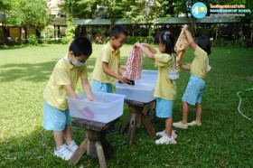 อนุบาล ๓ ซักผ้า ตากผ้า (พฤ. ๒ ต.ค.๖๘) Image 4