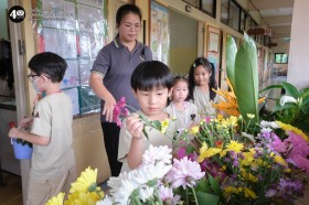 ป.๑ จัดแจกันดอกไม้โคริงกะ (Kohrinka) Image 3