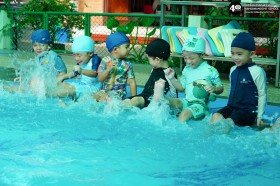 กิจกรรมว่ายน้ำ บ้านเด็กเล็ก (๑๘, ๒๐ พ.ย. ๖๘) Image 1