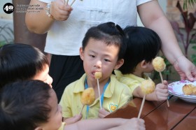 อนุบาล ๑ ทำข้าวจี่ (ศ. ๑๙ ธ.ค.๖๘) Image 8