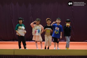 อนุบาล ๓ เดินแฟชั่นอาชีพในฝัน (พฤ. ๘ ม.ค.๖๙) Image 10