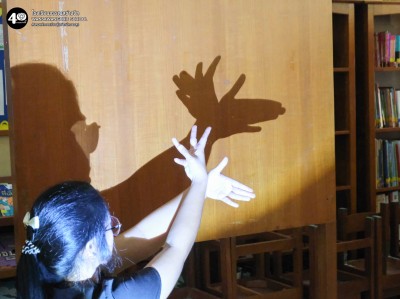 ป.๒ กิจกรรมเล่นกับแสงและเงา (๒๖ ม.ค.๖๙) Image 1