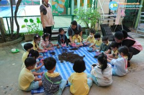 อนุบาล ๒ ปลูกผักสวนครัว (๑๒, ๑๕ ม.ค.๖๙) Image 4