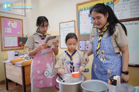 ป.๒ กิจกรรมการวัดปริมาตร "การชั่ง การตวง" ทำเครปเย็น (๑๒ ... Image 2