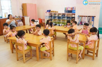 กิจกรรมระบายสีน้ำ และวาดสีเทียน (บ้านเด็กเล็ก) ๖,๑๓ ก.พ. ๖๙ Image 1