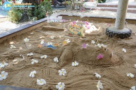 กิจกรรมสงกรานต์ "ก่อเจดีย์ทราย" (๙ เม.ย.๖๙) Image 7