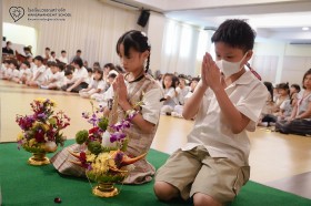 "น้อมใจวันทาบูชาครู" พิธีการกลางกิจกรรมวันไหว้ครู (๑๘ ... Image 2