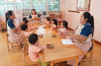 กิจกรรมระบายสีน้ำ และวาดสีเทียน (บ้านเด็กเล็ก) - ศ. ๒๖ ... Image 1