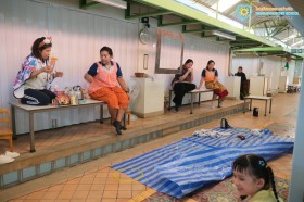 ครูอนุบาล ๓ แสดงละครสถานการณ์น้ำท่วม (๒ ก.ค.๖๙) Image 7
