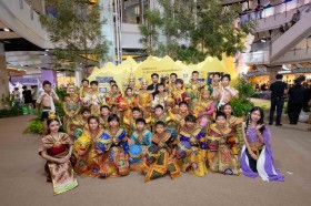 การแสดงโขนและ Bangkok City Show ในงานโครงการหลวง ๕๗ (๒ ... Image 6
