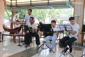 พี่ประถมร้องเพลงวันแม่ (๑๑ ส.ค.๖๙) Image 6
