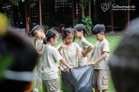 ป.1 กิจกรรมบำเพ็ญประโยชน์ทำความสะอาดโรงเรียน (25 ต.ค.60) Image 9