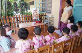 กิจกรรมประกอบอาหารบ้านเด็กเล็ก -ไข่เจียวต้นอ่อนทานตะวัน 25 ก ... Image 5